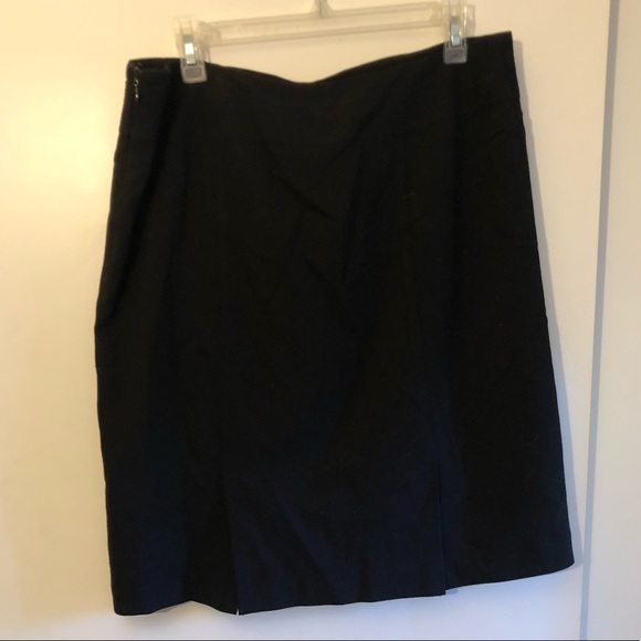 Black Straight Style Skirt with Double Button - Picture 3 of 9